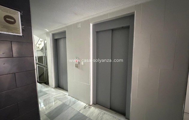 Herverkoop - Appartement / flat - Torrevieja - Playa de los Locos