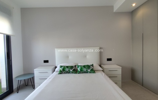 Resale - Apartment / flat - El Raso