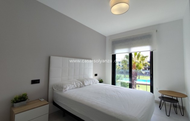 Resale - Apartment / flat - El Raso