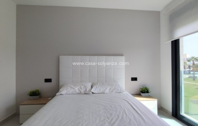 Resale - Apartment / flat - El Raso
