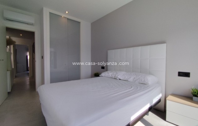 Resale - Apartment / flat - El Raso