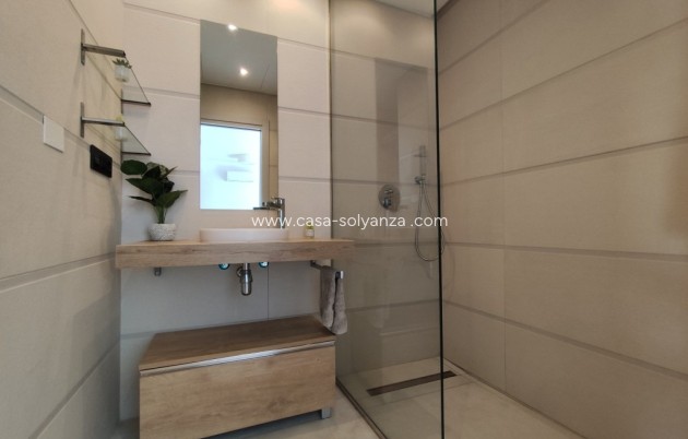 Resale - Apartment / flat - El Raso