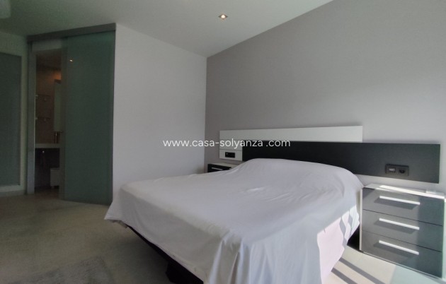 Resale - Apartment / flat - El Raso