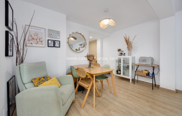 Resale - Apartment / flat - Torrevieja - Torrevieja Centro