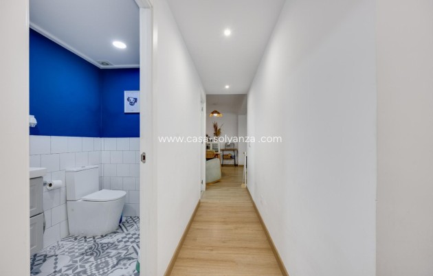 Resale - Apartment / flat - Torrevieja - Torrevieja Centro