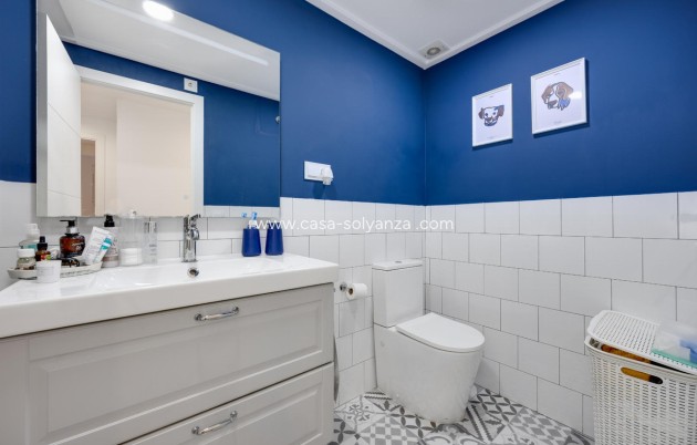 Resale - Apartment / flat - Torrevieja - Torrevieja Centro