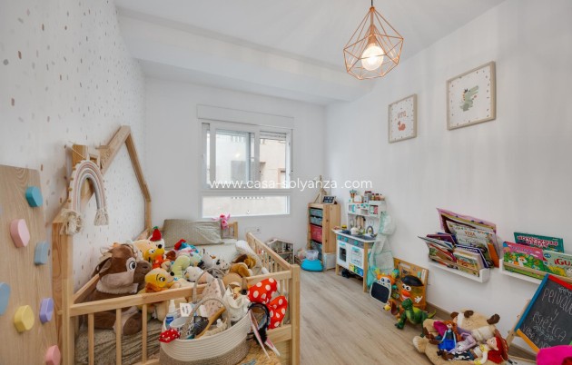 Resale - Apartment / flat - Torrevieja - Torrevieja Centro