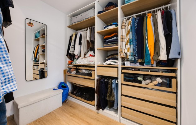 Resale - Apartment / flat - Torrevieja - Torrevieja Centro