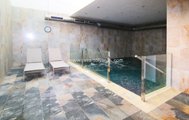 Resale - Apartment / flat - El Raso