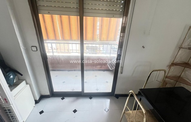 Resale - Apartment / flat - Guardamar del Segura - Pueblo