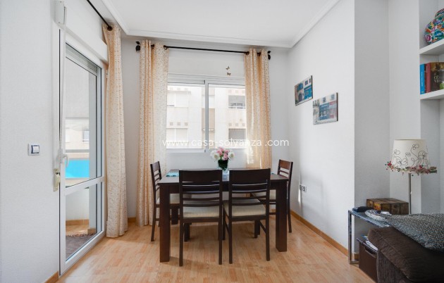 Resale - Apartment / flat - Torrevieja - Torrevieja Centro