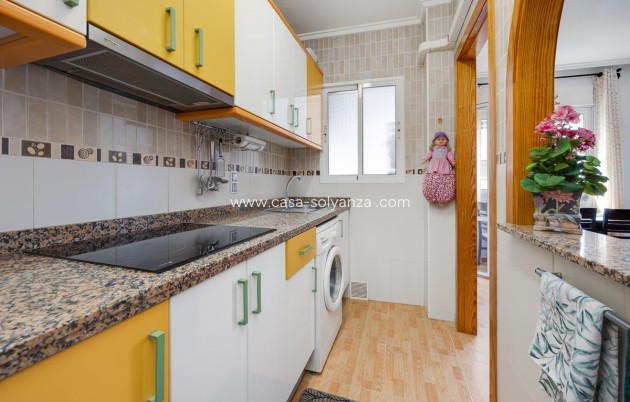 Resale - Apartment / flat - Torrevieja - Torrevieja Centro