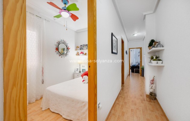 Resale - Apartment / flat - Torrevieja - Torrevieja Centro