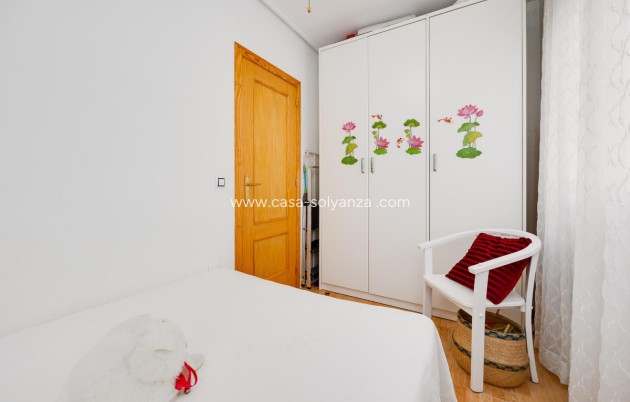 Resale - Apartment / flat - Torrevieja - Torrevieja Centro
