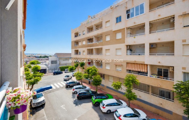 Resale - Apartment / flat - Torrevieja - Torrevieja Centro