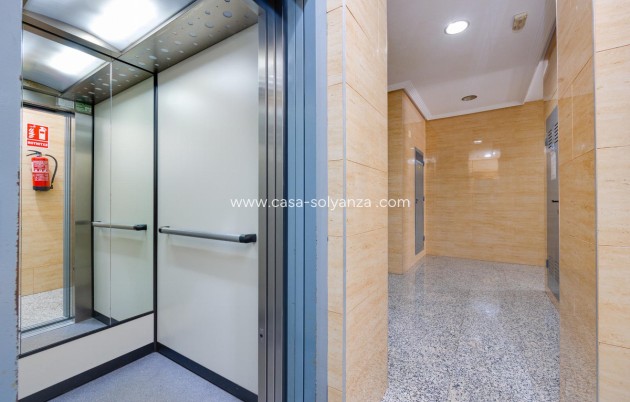 Resale - Apartment / flat - Torrevieja - Torrevieja Centro