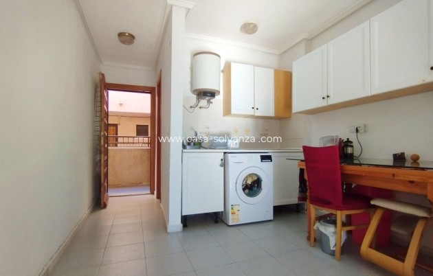 Resale - Apartment / flat - Torrevieja - Costa Blanca