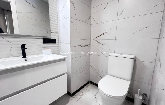 Resale - Apartment / flat - Torrevieja - Estacion Autobuses