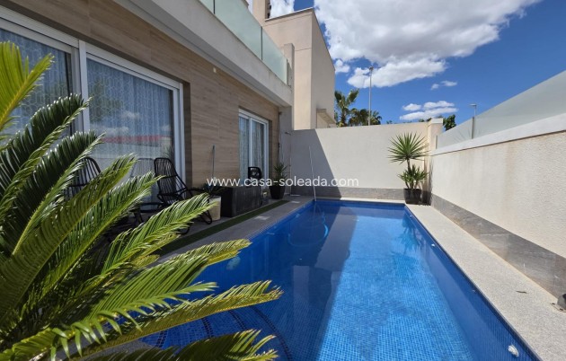 Wiederverkauf - Villa - Pilar de la Horadada - Zona Pueblo