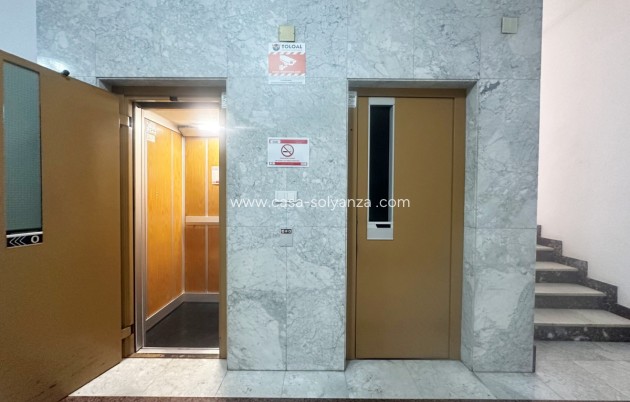 Revente - Appartement - Torrevieja - Torrevieja Centro