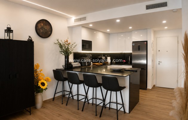 Resale - Apartment / flat - Orihuela - Villamartin