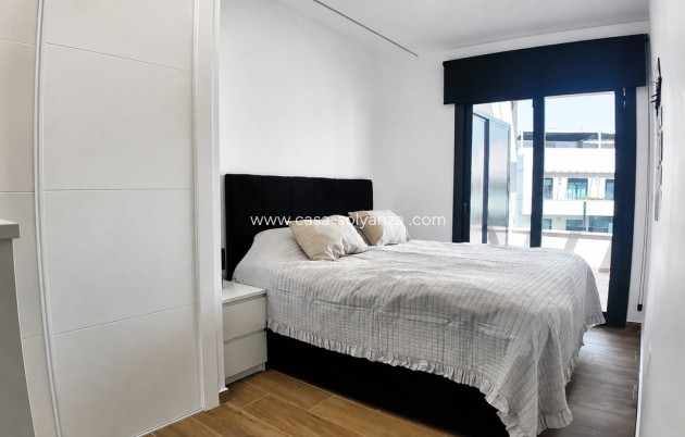Resale - Apartment / flat - Orihuela - Villamartin