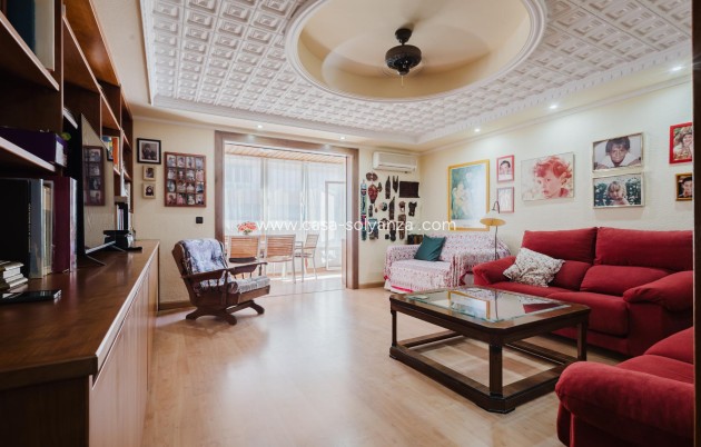 Resale - Apartment / flat - Torrevieja - Playa del Acequión