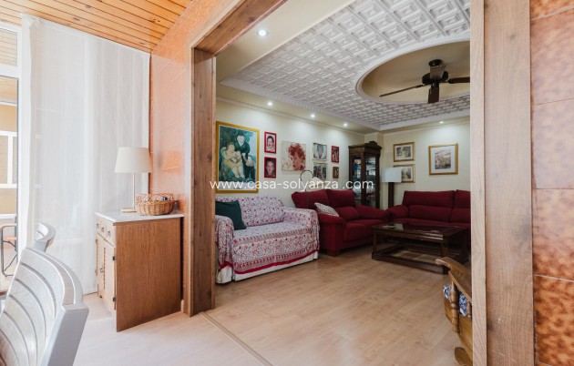 Resale - Apartment / flat - Torrevieja - Playa del Acequión