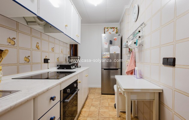 Resale - Apartment / flat - Torrevieja - Playa del Acequión