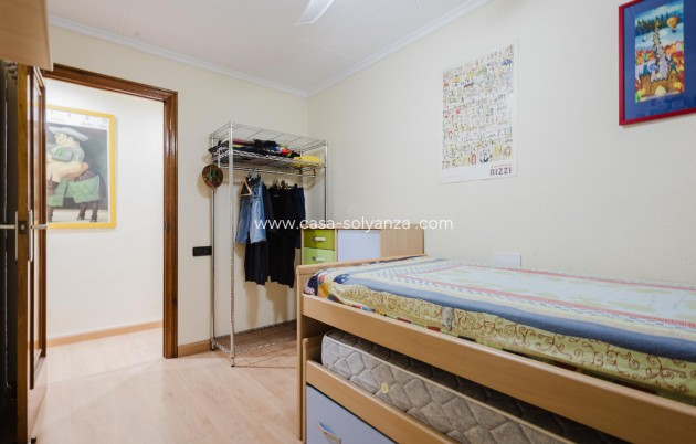 Resale - Apartment / flat - Torrevieja - Playa del Acequión