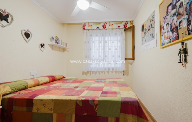 Resale - Apartment / flat - Torrevieja - Playa del Acequión