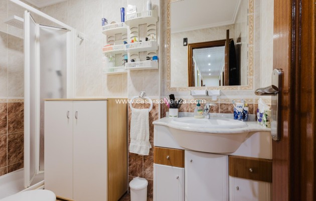 Resale - Apartment / flat - Torrevieja - Playa del Acequión