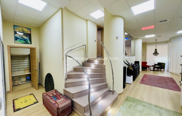 Resale - Commercial - Torrevieja - Center