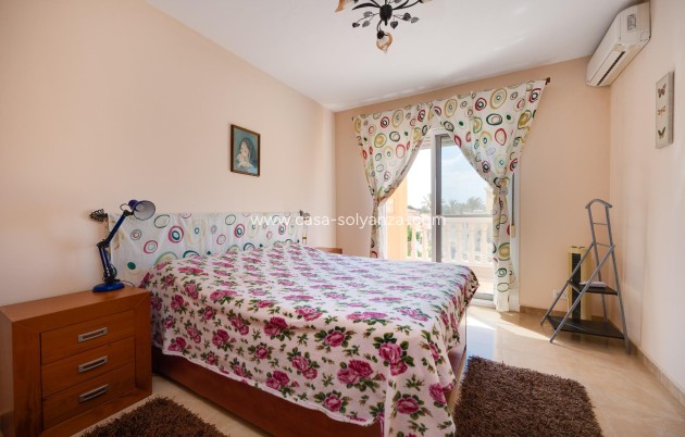 Resale - Villa - Torrevieja - Aguas nuevas