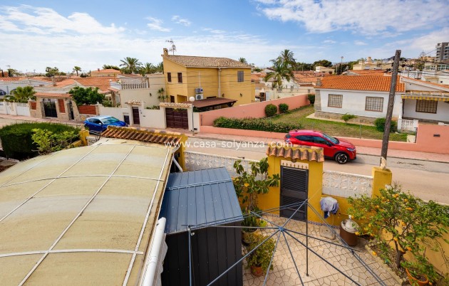 Resale - Villa - Torrevieja - Aguas nuevas