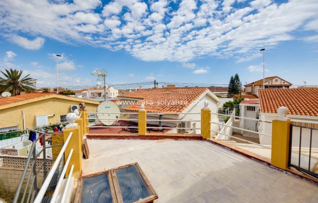 Resale - Villa - Torrevieja - Aguas nuevas