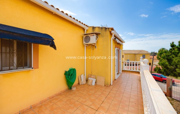 Resale - Villa - Torrevieja - Aguas nuevas