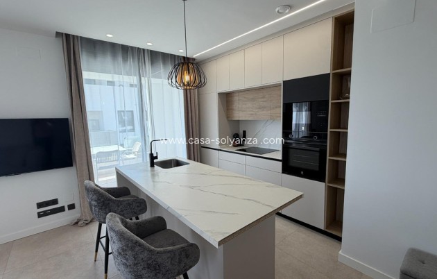 Resale - Apartment / flat - Los Alcázares - Los Alcazares Centro