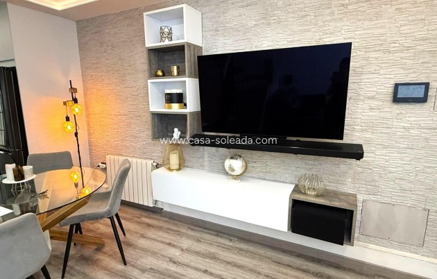 Revente - Villa - Orihuela Costa - Villamartín