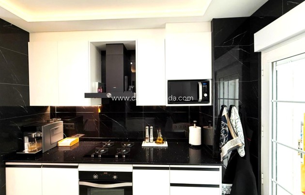 Revente - Villa - Orihuela Costa - Villamartín