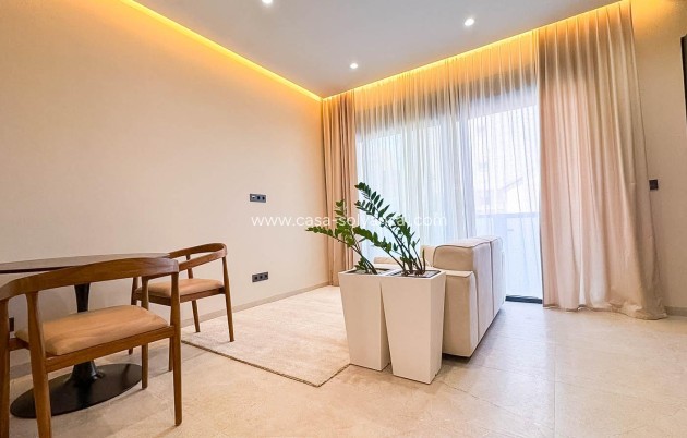 Resale - Apartment / flat - Torrevieja - Playa de los Locos