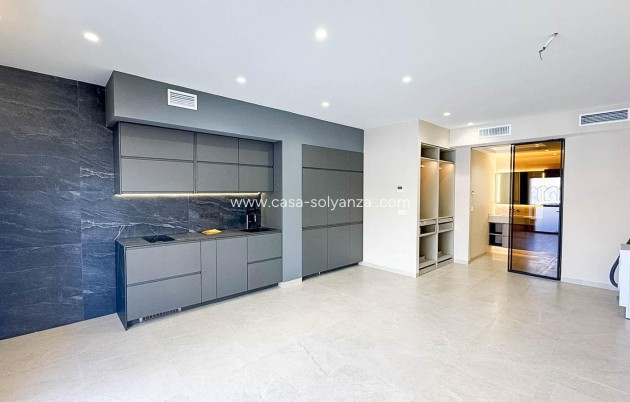 Resale - Apartment / flat - Torrevieja - Playa de los Locos