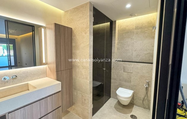 Resale - Apartment / flat - Torrevieja - Playa de los Locos