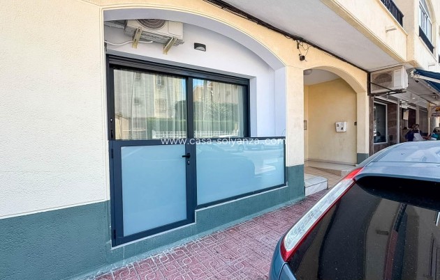 Resale - Apartment / flat - Torrevieja - Playa de los Locos