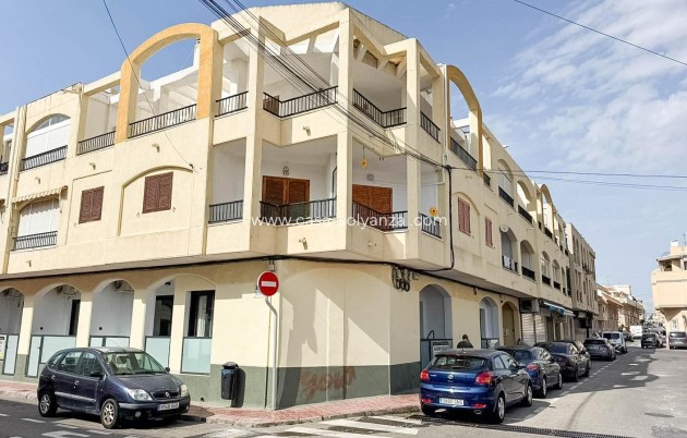 Resale - Apartment / flat - Torrevieja - Playa de los Locos