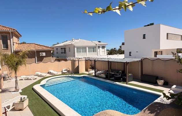 Herverkoop - Villa - Ciudad Quesada