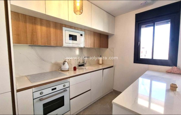 Resale - Apartment / flat - Torrevieja - Playa del Cura