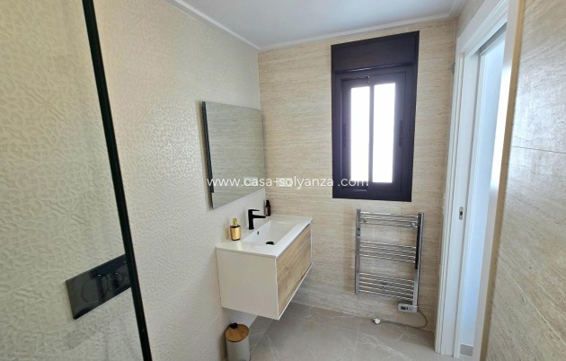 Resale - Apartment / flat - Torrevieja - Playa del Cura