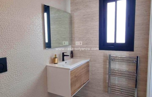 Resale - Apartment / flat - Torrevieja - Playa del Cura