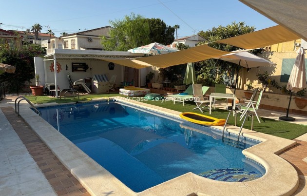 Revente - Villa - Torrevieja - Los Balcones